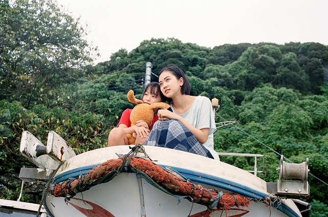 「いい子じゃなくても、抱きしめて。」 小川紗良の長編初監督作「海辺の金魚」6月25日公開＆キャスト発表 - 画像1
