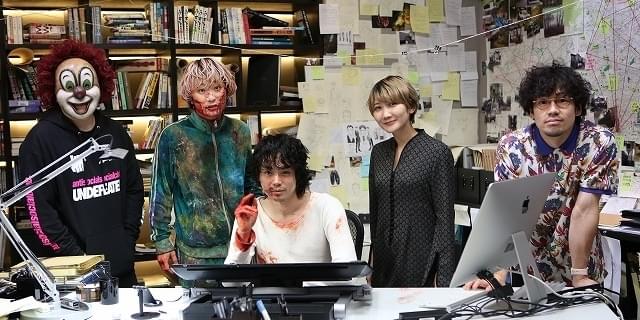 菅田将暉主演「キャラクター」撮影現場を「SEKAI NO OWARI」メンバー訪問！ 殺人鬼役のFukaseにSaori「鳥肌が立ちました」 : 映画ニュース  - 映画.com