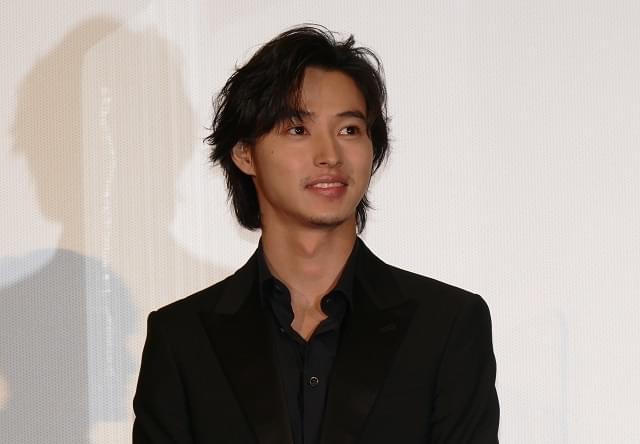 山崎賢人、映画の未来に「ワクワク」 主演作「夏への扉 キミのいる未来 