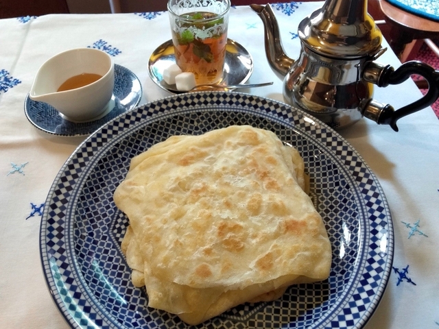 モロッコの伝統クレープ「ムスンメン」