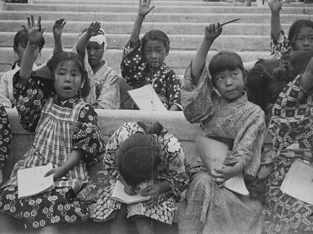「關東大震大火實況」1923年 日比谷公園野外音楽堂での野外学校
