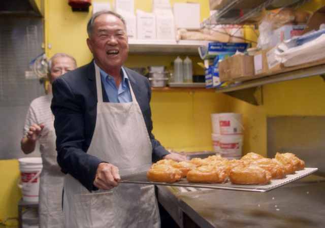 カリフォルニアのドーナツ店の90％以上は、カンボジア系米国人が経営している