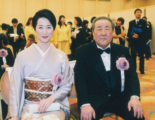 第26回日本アカデミー賞（2003年）授賞式で檀ふみさんとともに