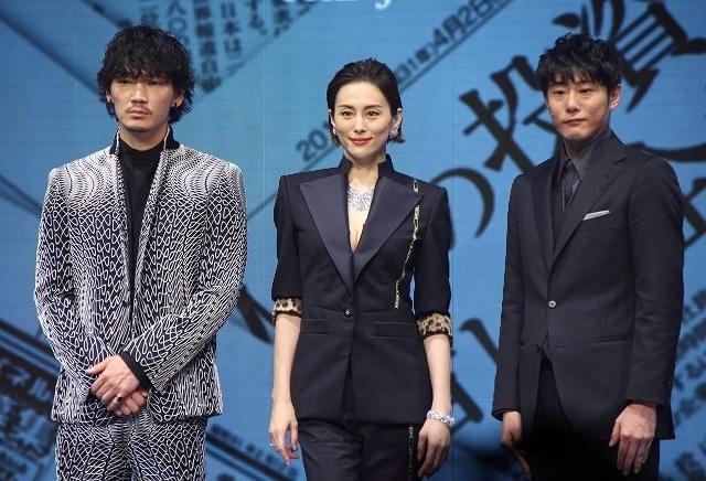 （左から）綾野剛、米倉涼子、藤井道人