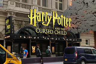 「ハリー・ポッター」などブロードウェイ劇が相次いで休演に　米NYで新型コロナ感染再拡大