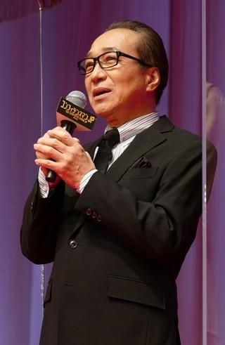 長澤まさみ「勇姿を映画館で目に焼き付けて」 「コンフィデンスマンJP 英雄編」を“子猫ちゃん”にお披露目