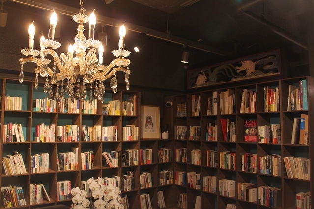 映画館ルックの隠れ家的なシェア型書店「猫の本棚」、本の街・神保町に誕生！ 店主に聞く - 画像5