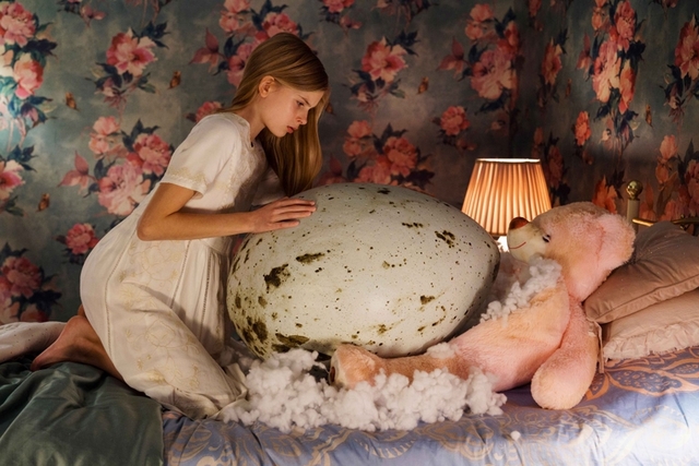 無垢な少女が見つけた卵が狂気をあぶりだす 北欧発ホラー「ハッチング 孵化」4月15日公開 - 画像1