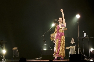 坂本真綾のニューシングル特典映像「坂本真綾 Acoustic Live & Talk 2020」が3日間限定劇場上映