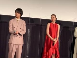 川和田恵真監督、師匠・是枝裕和監督からの手紙に感無量 主演・嵐莉菜は家族での舞台挨拶に笑顔