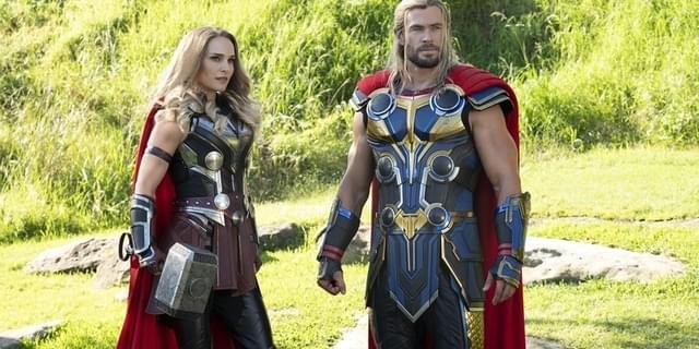 ナタリー・ポートマン 直筆サイン 写真 マイティ・ソー - メルカリ