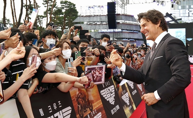「トップガン　マーヴェリック」興収56億円で“日本での2022年公開洋画No.1”　トム・クルーズは韓国に降臨