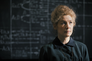 史上初めてノーベル賞を2度受賞した女性科学者の激動の半生「キュリー夫人 天才科学者の愛と情熱」10月14日公開
