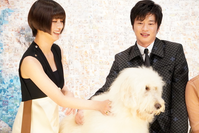 田中圭の包容力に天才俳優犬も信頼しきり 犬童一心監督も「オープンマインド140％」と驚き - 画像1