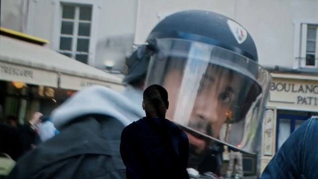 “黄色いベスト運動”、警官による暴力行為を映し論争を呼んだドキュメント「暴力をめぐる対話」9月24日公開 - 画像1
