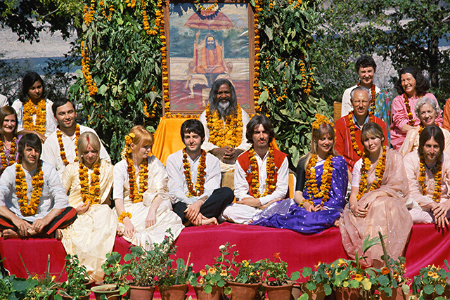 【「ミーティング・ザ・ビートルズ・イン・インド」評論】「ホワイトアルバム」誕生秘話。ビートルズのインド瞑想合宿に偶然遭遇した男