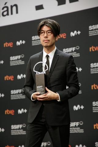 川村元気、日本人として初の最優秀監督賞！ サン・セバスティアン国際映画祭で快挙