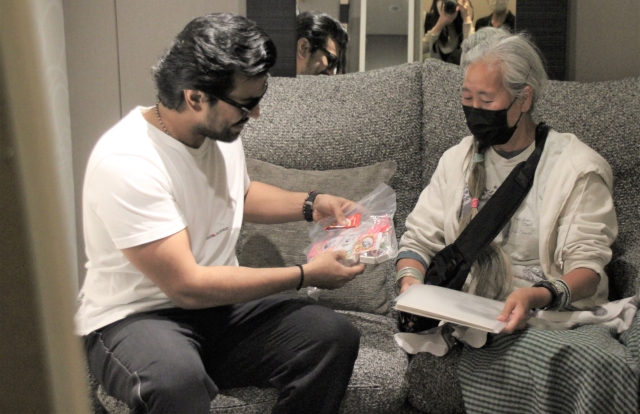 「RRR」主演俳優ラーム・チャラン、探していた日本のファンと初対面「愛しています」 - 画像1