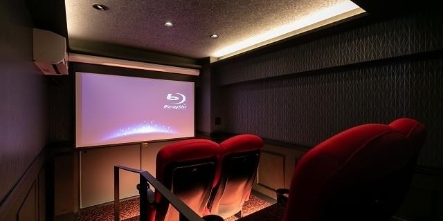 おうちの中に映画館！ 賃貸物件に「迫力満点のMYシアターROOM」が登場 : 映画ニュース - 映画.com