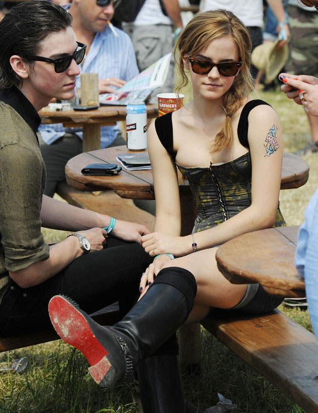 ビーチやフェスで大はしゃぎ セレブのプライベート大公開10 エマ ワトソン ジョージ クレイグ 映画 Com