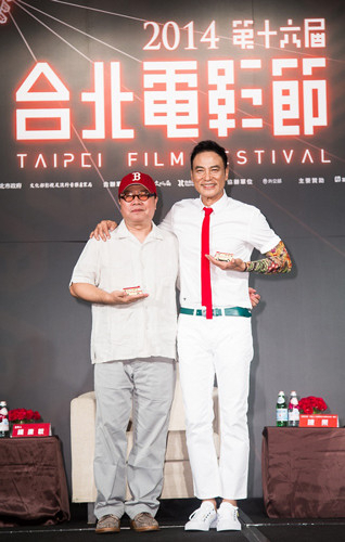 「紅VAN」（左から）陳果監督、任達華