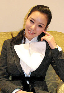 “最もボディラインの美しい女性”と 韓国で人気のキム・アジュン
