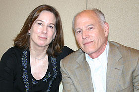 キャスリーン・ケネディ（左）とフランク・マーシャル
