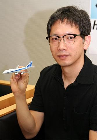 念願叶って自ら飛行機映画を 完成させた矢口史靖監督