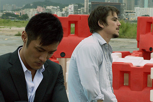 ショーン・ユー（左）とジョシュ。 劇中では刑事時代の親友