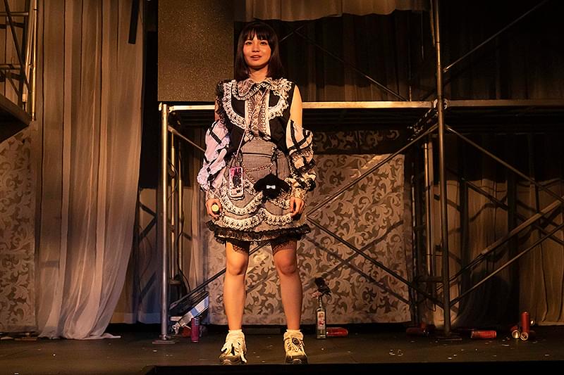 劇場版　怪獣は襲ってくれない : 作品情報・キャスト・あらすじ