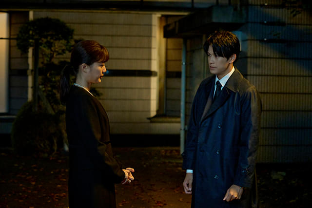 生田絵梨花の「ブラック・ショーマン」の画像