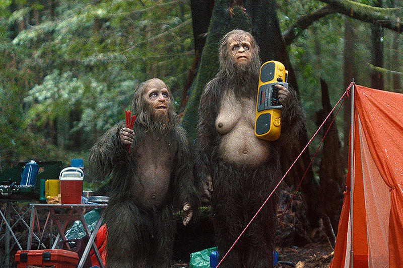 映画　B1ポスター　サスカッチ・サンセット 映画『サスカッチ・サンセット』公式サイト