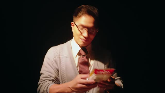 「おいしい給食」×丸大食品「燻製屋熟成ウインナー」：おいしさの秘密「熟成」編