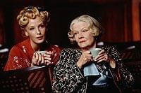 ヘンダーソン夫人の贈り物 : 作品情報・キャスト・あらすじ