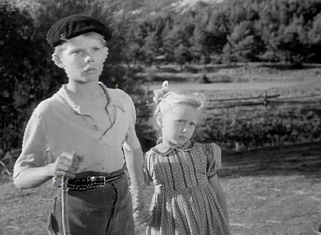 ブリジット・フォッセーの「禁じられた遊び（1952）」の画像