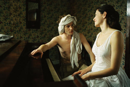 マルティナ・ゲデックの「クララ・シューマン 愛の協奏曲」の画像
