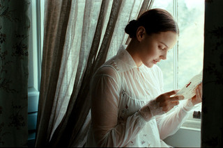 ブライト・スター いちばん美しい恋の詩（うた）の映画評論『ジェーン・カンピオン独特の親密な時空が息づく天晴れな少女映画』