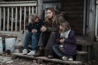 ウィンターズ・ボーンの映画評論『アメリカの苛酷極まりない貧困と格差、そして有り得べき未来のビジョン』