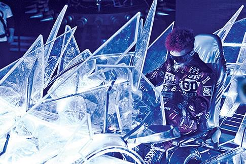 ONE OF A KIND 3D G-DRAGON 2013 1ST WORLD TOUR : 作品情報 - 映画.com