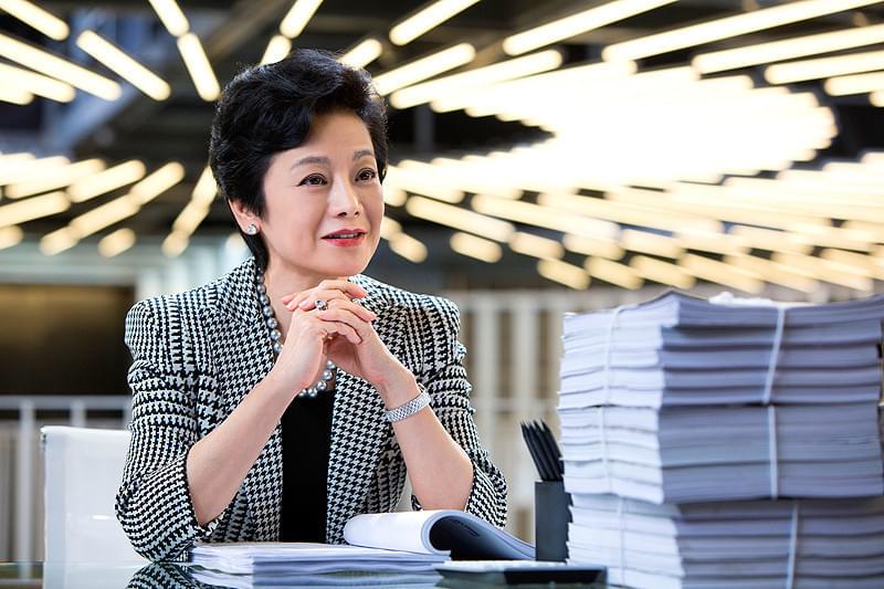 香港、華麗なるオフィス・ライフ : 作品情報・キャスト・あらすじ