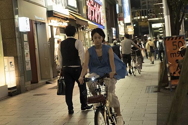 石橋静河の「映画 夜空はいつでも最高密度の青色だ」の画像