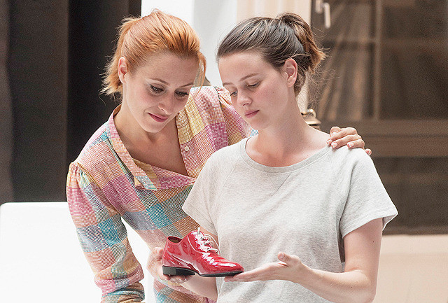 ポーリーヌ・エチエンヌの「ジュリーと恋と靴工場」の画像