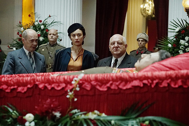 スティーブ・ブシェーミの「スターリンの葬送狂騒曲」の画像