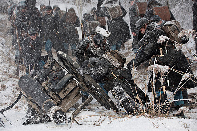 ブリー・ラーソンの「コールド・アンド・ファイヤー 凍土を覆う戦火」の画像