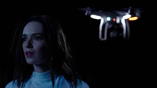 アレックス・エッソーの「DRONE ドローン」の画像