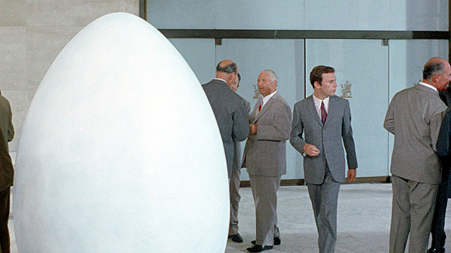 ジャン＝ルイ・トランティニャンの「殺しを呼ぶ卵 最長版」の画像