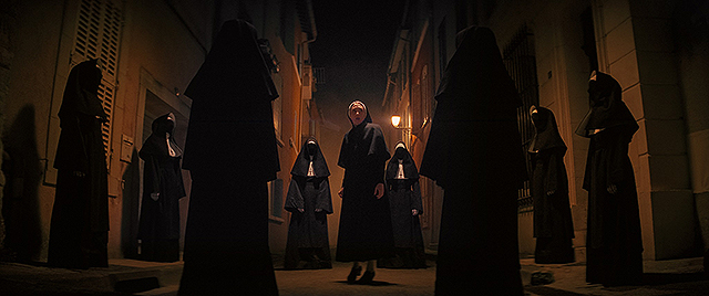 タイッサ・ファーミガの「死霊館のシスター 呪いの秘密」の画像