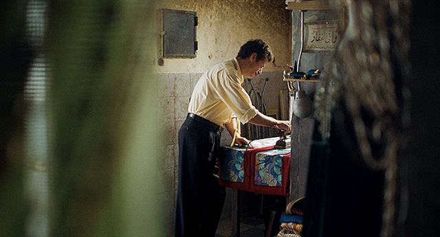 サーレフ・バクリの「青いカフタンの仕立て屋」の画像