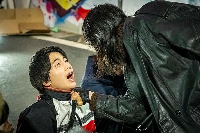 今だけ値下げ！超希少 学校の怪談 口裂け女 カード 1 - メルカリ