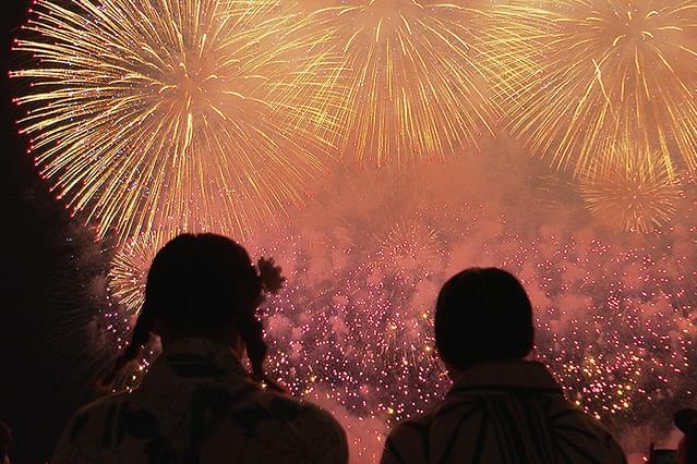 長岡大花火 打ち上げ、開始でございます